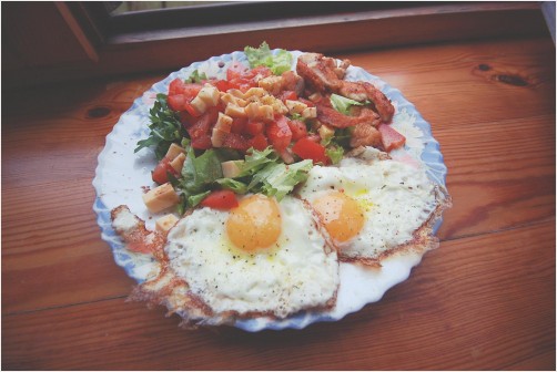 MY DELICIOUS SELF-MADE BREAKFAST