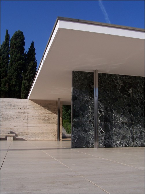 Black marble slab atthe Barcelona Pavilion